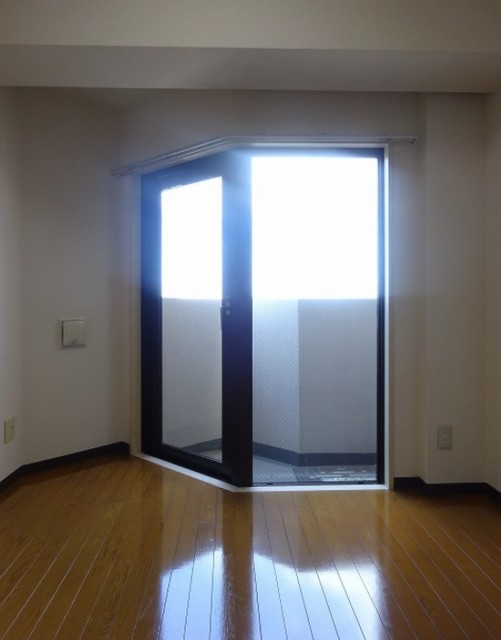 バルコニー　バルコニーあります