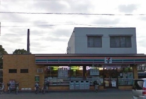 コンビニ　セブンイレブン（コンビニ）まで240m