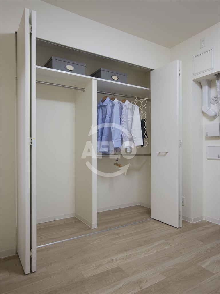 収納　アーバネックス心斎橋II　大型クロゼット