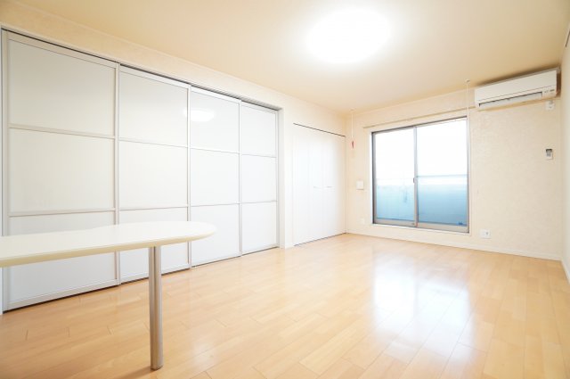 居室・リビング　※同物件・同タイプの写真です。