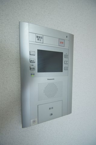 セキュリティ　来訪者が確認できる女性に安心の「TVモニターホン」