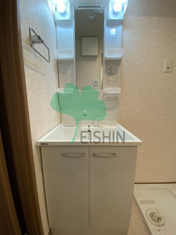 洗面設備　シンプルで使いやすい洗面台です！