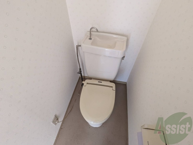 トイレ　お手洗いは程よい広さが良い感じでした。。