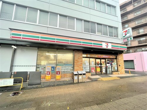 コンビニ　セブンイレブン 阪急岡町駅前店（コンビニ）まで538m