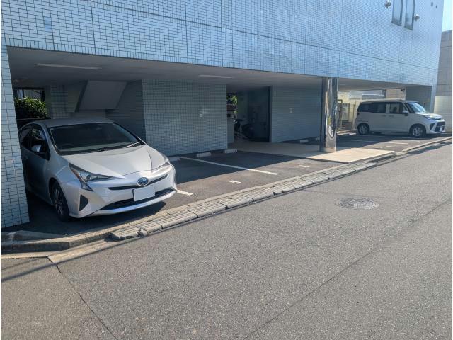 駐車場　駐車場