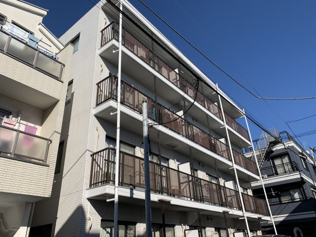 建物外観　元住吉駅徒歩4分！ブレーメン通りを通って帰れます♪