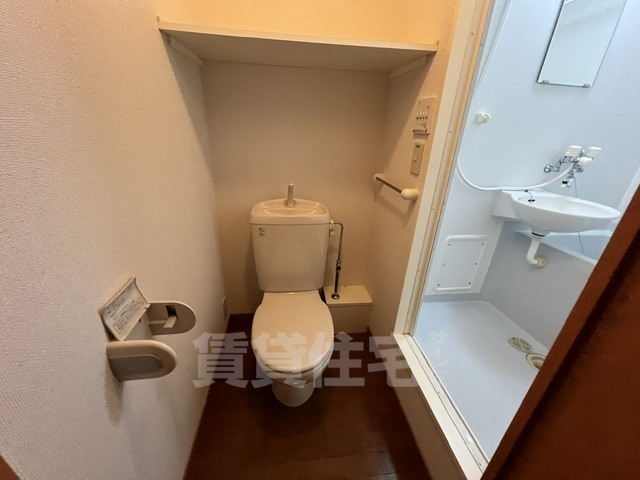 阪急神戸線 王子公園駅 徒歩14分 2階建 築26年のトイレ写真