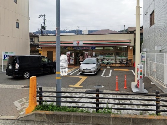 コンビニ　セブンイレブン 神戸田中町4丁目店（コンビニ）まで248m