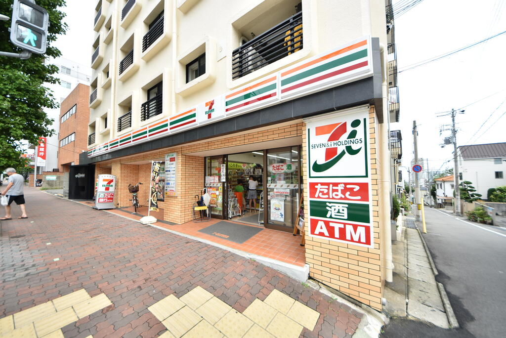 コンビニ　セブンイレブン神戸坂口通3丁目店（コンビニ）まで481m