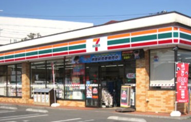 コンビニ　セブンイレブン 横浜中央2丁目店（コンビニ）まで383m
