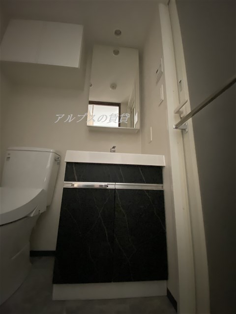 洗面設備　反転タイプ