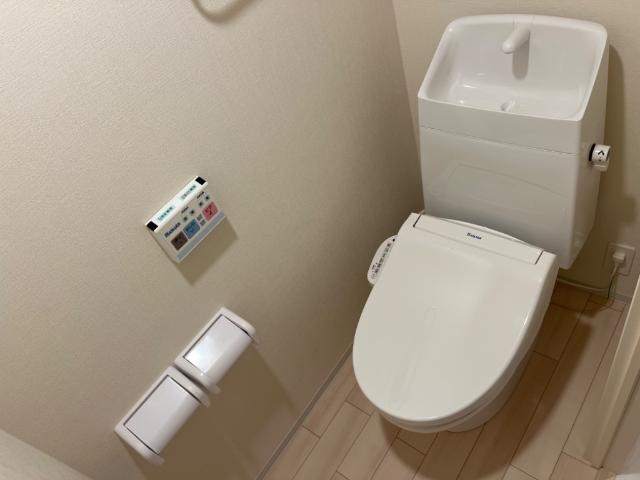 トイレ　シャワー付トイレ