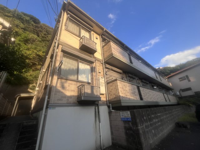 建物外観　京急本線：北久里浜駅から240ｍ（徒歩３分）の立地です。平坦