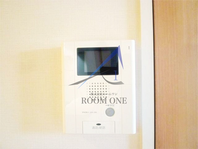 セキュリティ　モニター付きインターホンです。