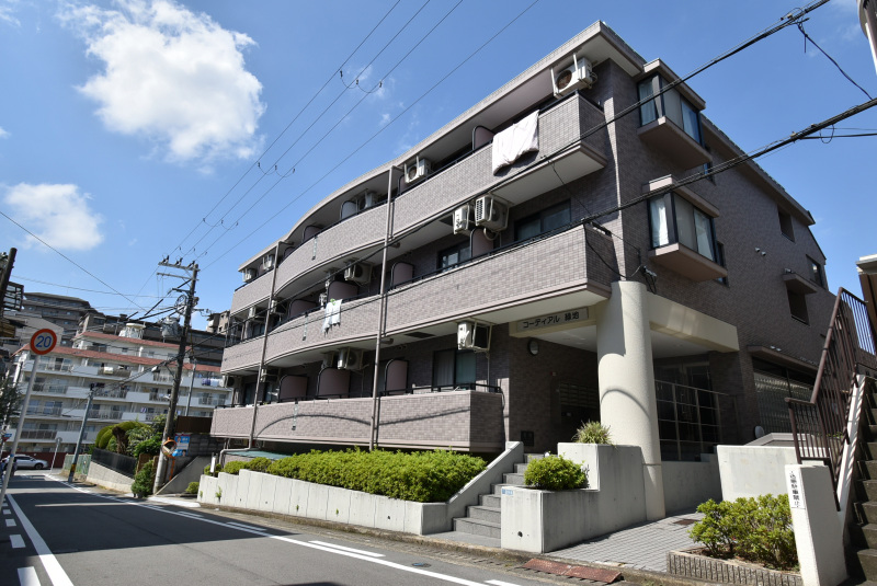 コーディアル緑地の建物外観