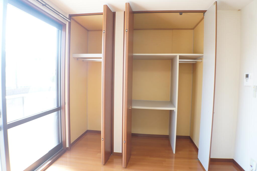 収納　南洋室クローゼット