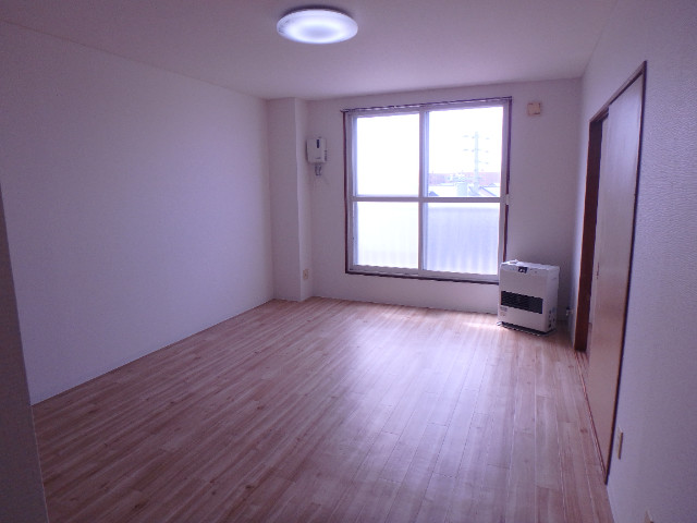 居室・リビング　居間