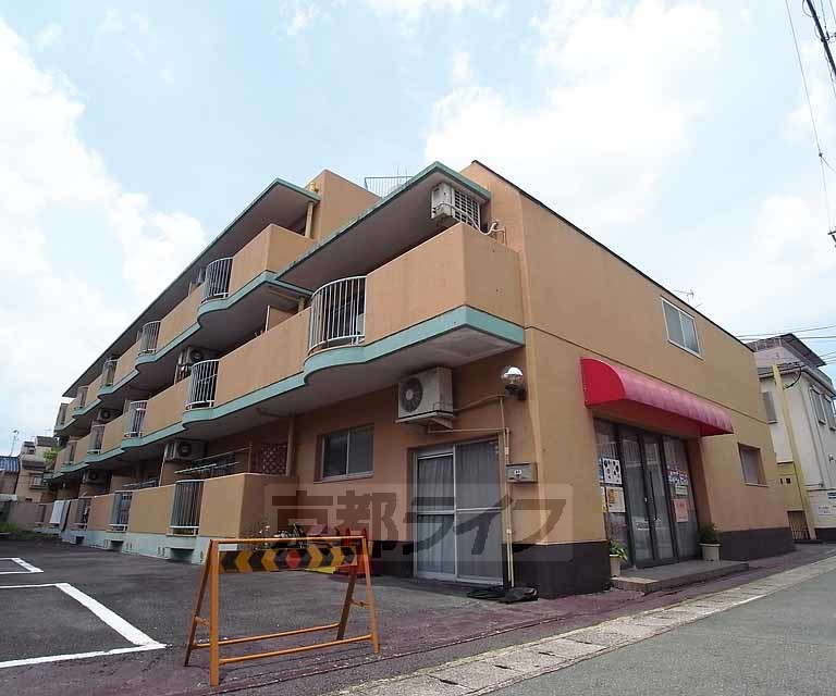 京都市伏見区向島善阿弥町のマンションの建物外観