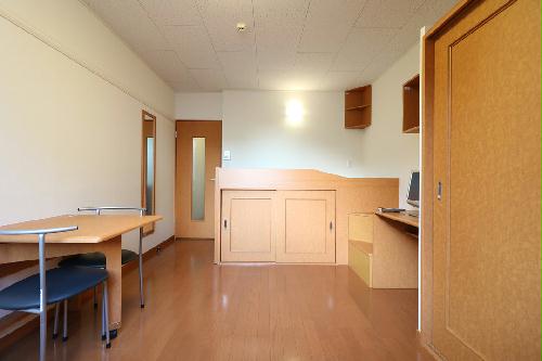 居室・リビング　１階はフローリング（※画像は代表例です）