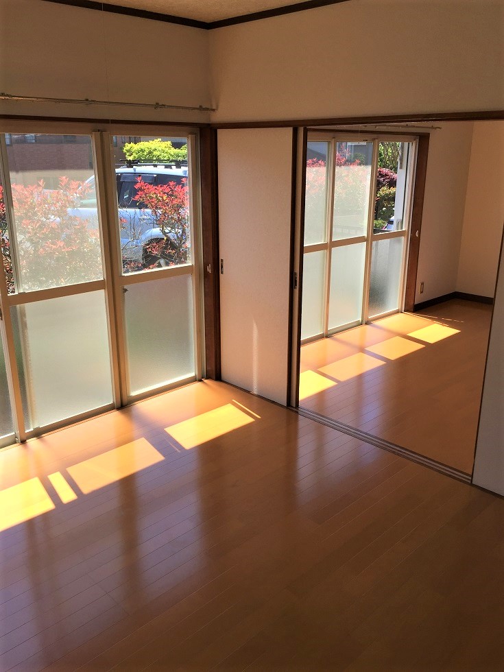 プレステージ斉藤の居間写真