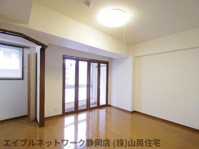 居室・リビング　おしゃれな居間です