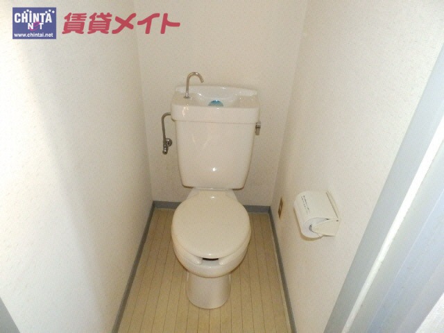 【松阪市久保町のマンションのトイレ】
