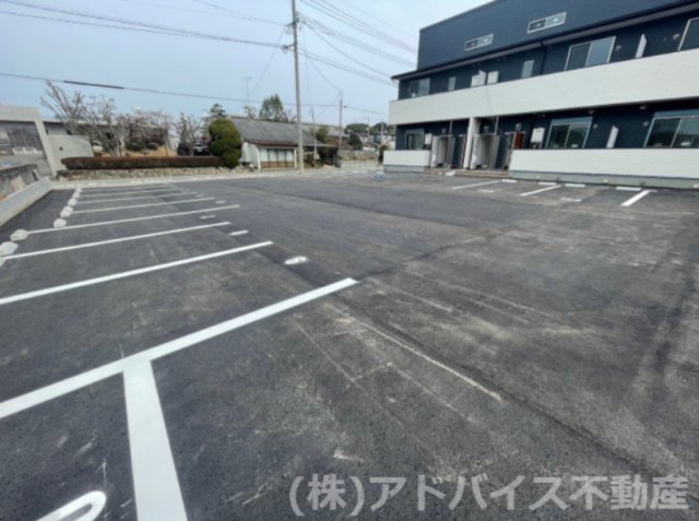 【筑後市大字熊野のアパートの駐車場】