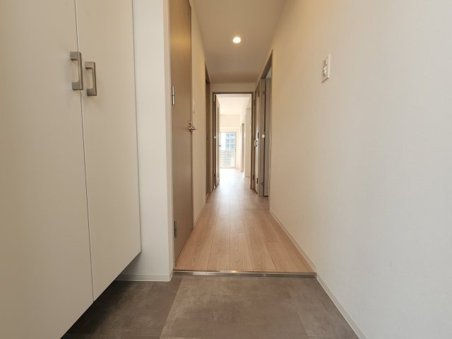 玄関　詳細は、RISUMO江坂本店までお問合せください♪