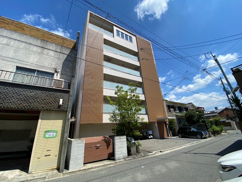 【姫路市小姓町のマンションの建物外観】