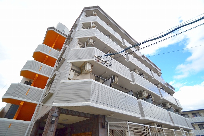 広島市安芸区矢野東のマンションの建物外観