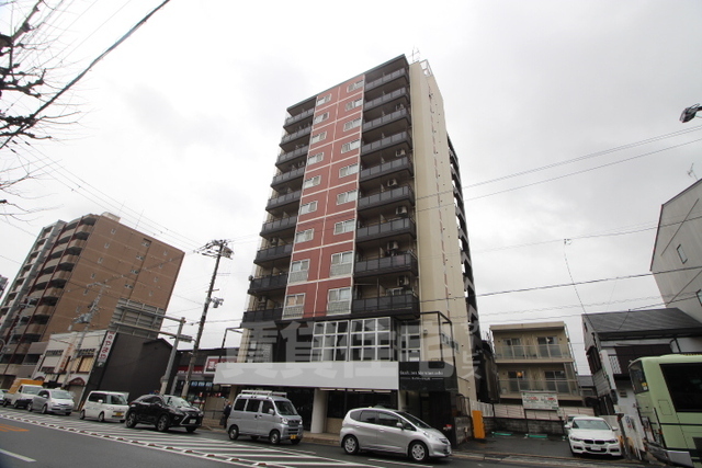 京都市中京区聚楽廻東町のマンションの建物外観