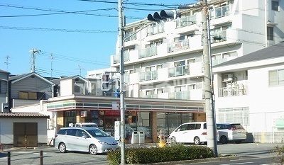 【神戸市灘区記田町のマンションのコンビニ】