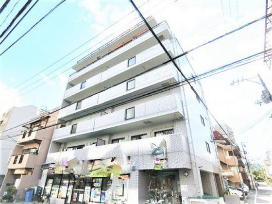 【広島市中区西十日市町のマンションの建物外観】