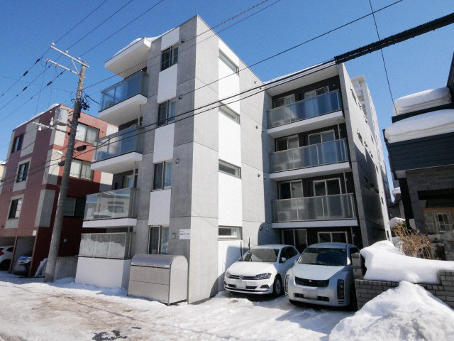 建物外観　☆物件名【カレラ平和通】とお伝え下さい！