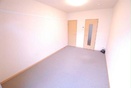 居室・リビング　同タイプ写真の為、現況優先。1階フローリング、2階カーペット