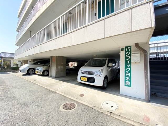 【大野城市瓦田のマンションの駐車場】