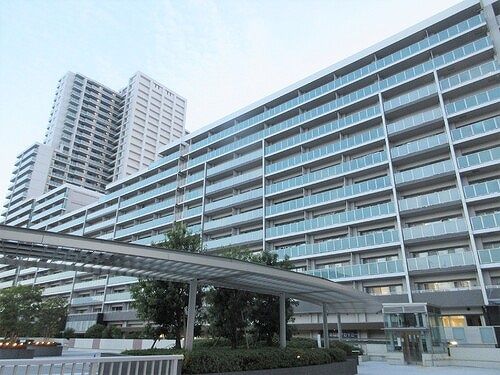 【さいたま市南区沼影のマンションの建物外観】