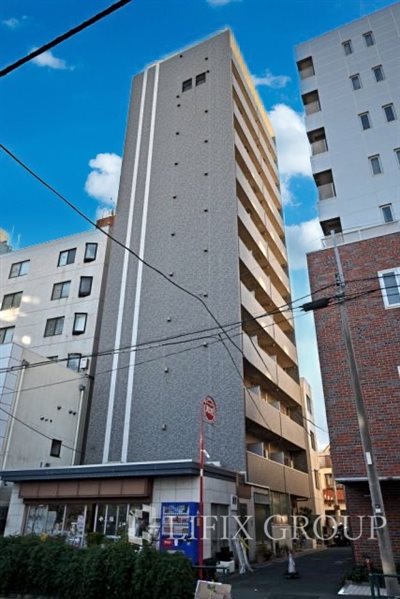 アデッソ新宿若松町の建物外観