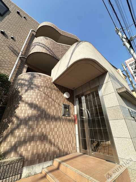 エントランス　オートロック完備で部外者はシャットアウト♪♪