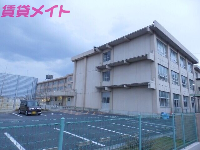 【四日市市広永町のマンションの小学校】