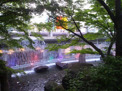 【セイワパレス梅田茶屋町の公園】