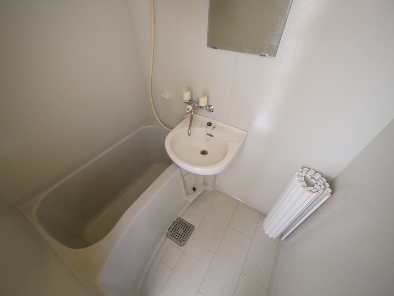 バス・シャワールーム　シャワー