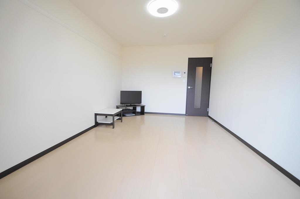 居室・リビング　広々空間♪防犯ガラス・SECOMで安心