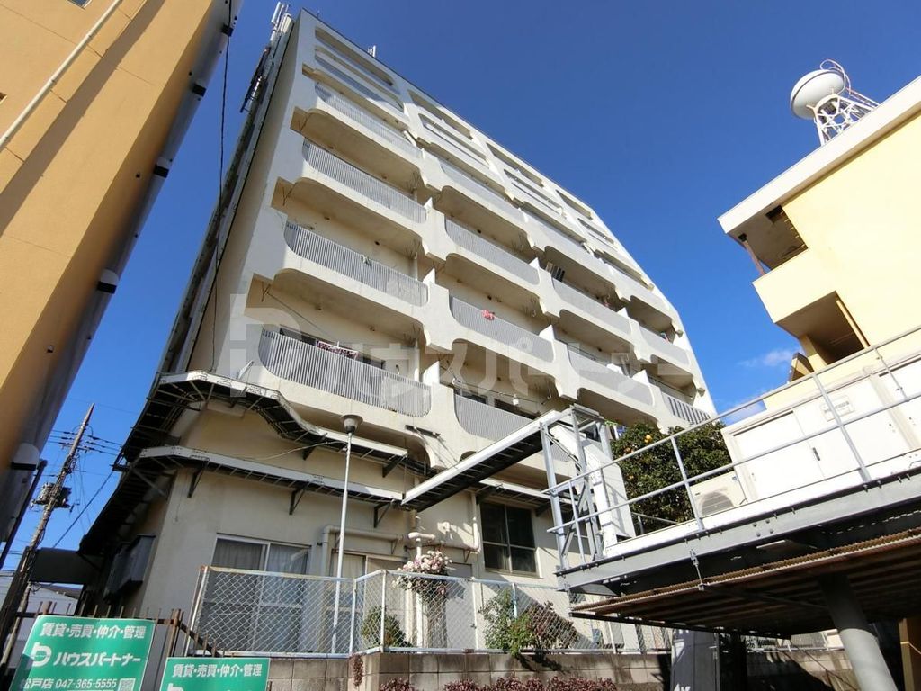 中川ビルの外観