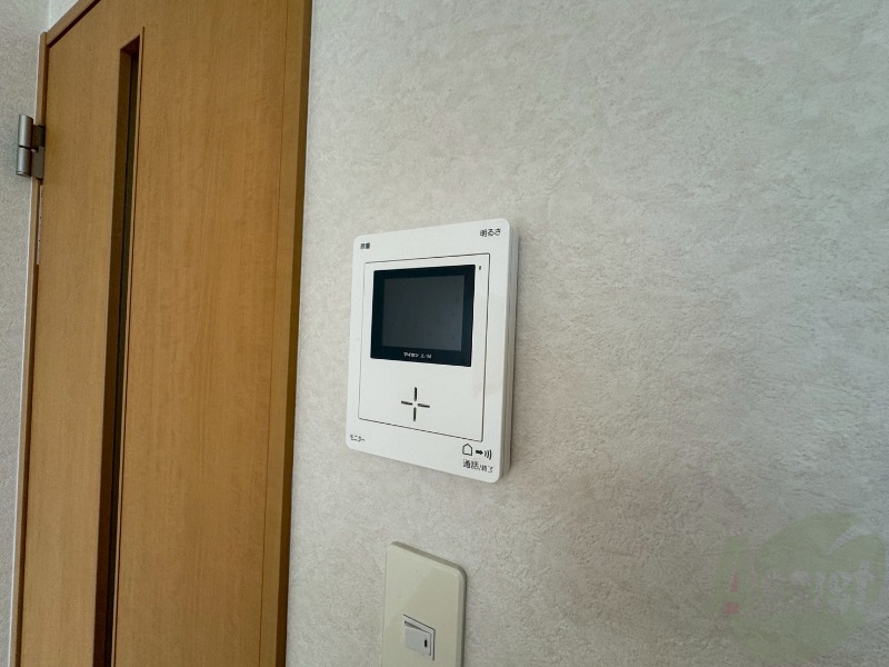 セキュリティ　ＴＶモニター付インターホンです。来客者の顔が見えるので安心！