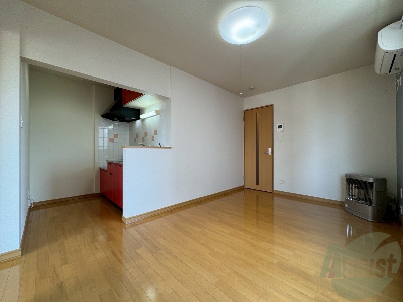 居室・リビング　広くてキレイなお部屋が広がっていて、充実した生活が送れそう。