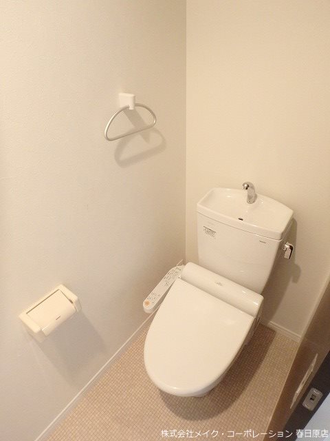 トイレ　写真は同型タイプ