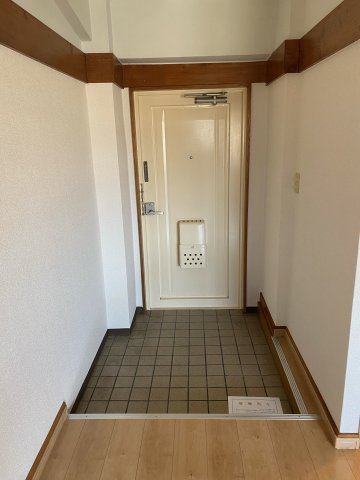 玄関　イメージになります。