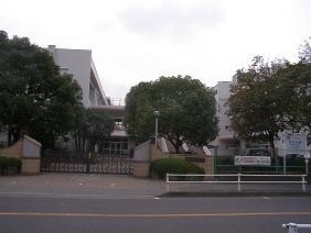 小学校　さいたま市立辻小学校（小学校）まで291m