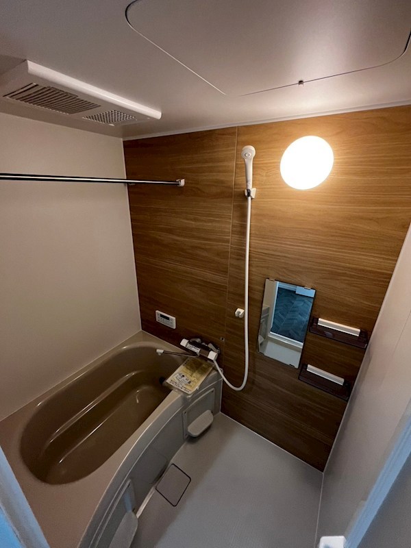 バス・シャワールーム　同シリーズの物件写真です。